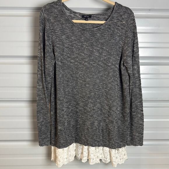 Apt. 9 Gray and White Crew Neck Sweater with Lace Hem - Picture 1 of 8